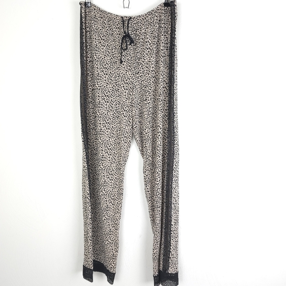 Victoria's secret animal print lace trim pajama soft bottoms size L - Picture 1 of 13